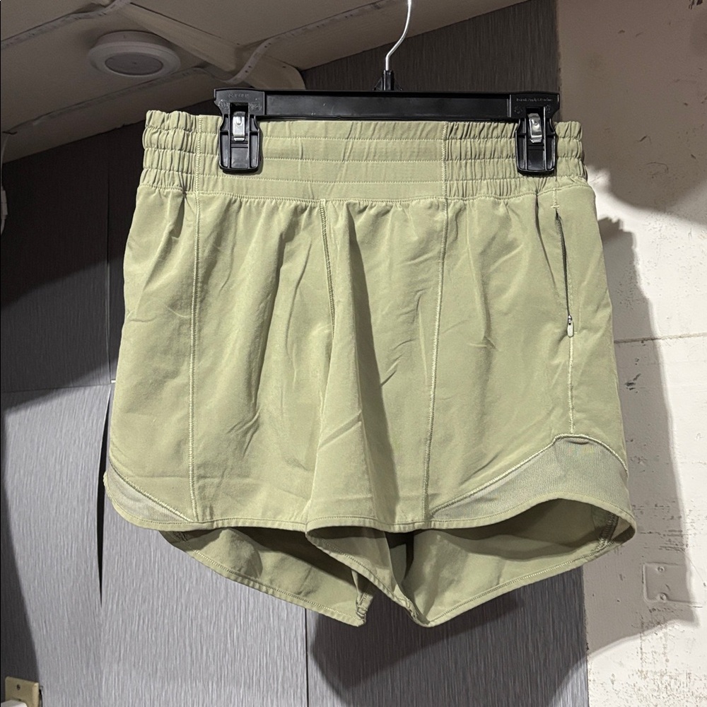 Lululemon Athletica HOTTY Hot High-Rise Shorts - Picture 6 of 8